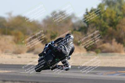 media/Dec-18-2022-SoCal Trackdays (Sun) [[8099a50955]]/Turn 7 Backside (1125am)/